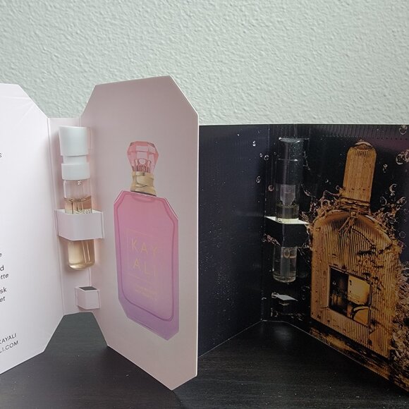 Perfume Sample Set - Picture 2 of 6